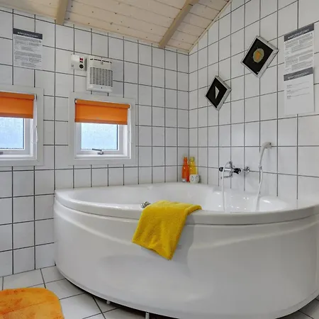Casa vacanze Ebbeline - 150m From The Sea By Interhome